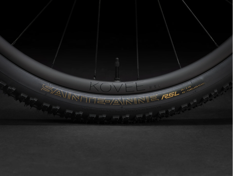 Trek Supercaliber SLR 9.9 XX AXS Full Suspension Mountain Bike 2024 in Deep Smoke-4